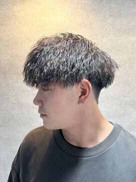 ブラック 渋谷(BLUCK) 【渋谷駅から徒歩6分☆メンズ特化】ツイストスパイラル