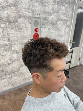 リファイン バイ アフィナー 本厚木店(Refine by Afinar) 【本厚木/本厚木駅】ピンパーマ［KOUNOSUKE］［本厚木］