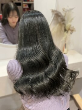 ラビス クローバー(Lovis clover) オリーブグレージュ/透明感ワンカラー