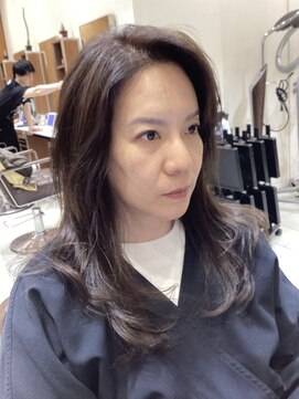 ピークアブー アヴェダ アトレ恵比寿(PEEK-A-BOO AVEDA) ロングレイヤーダークブラウン