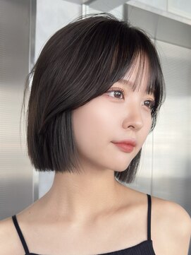 アビー(ABBEY4) 韓国風顔周りのある切りっぱなしタッセルボブ