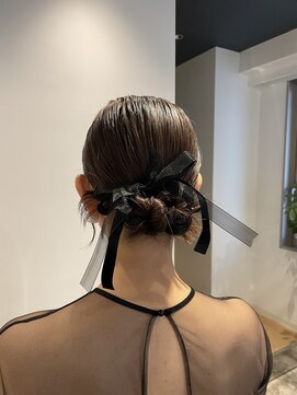 タイトねじねじシニヨン