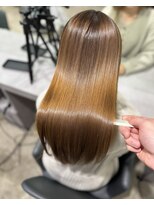 キュア 表参道(CURE) #黒髪#グレージュカラー#ココアベージュ#ヘルシーロング#表参道