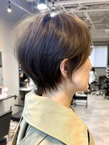 ビュートヨナカ(VIEW TOYONAKA)&nbsp;30代/小顔カット/コンパクトショート/オリーブグレージュ/豊中