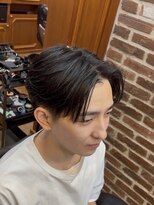 ミリオンバックス 神田店(Million Bucks)&nbsp;センターパート/ビジネスヘア/メンズ//メンズカット/刈り上げ