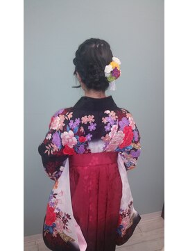 エイチアンドシーヘア(H&C HAIR) 袴