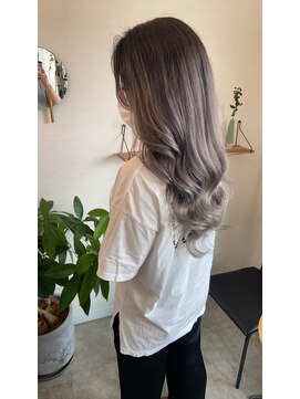 キキ(kiki) ホワイトベージュ＊#ベージュカラー#三重