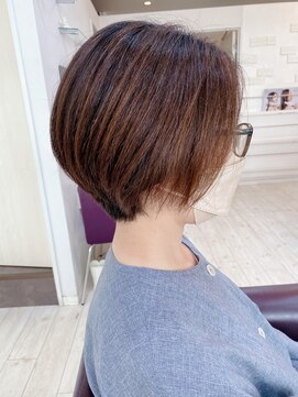 フェイバリットビューティシャルム(Favorite Beauty Charme) ショートカット/髪質改善/白髪染め/白髪ぼかし/ヘッドスパ上大岡