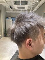 リリー(Lily)&nbsp;メンズ　ショート　シルバーアッシュ