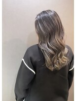 ダム(DaM)&nbsp;バレイヤージュカラー