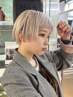 2025年春】ショート ホワイトベージュの髪型・ヘアアレンジ｜人気順 