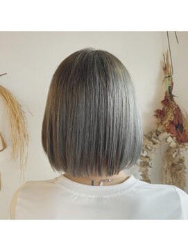 ヘアドゥーレディバグ 大和八木店(HAIR DO LADY BUG) 【夏スタイル】グレージュ×インナーホワイト