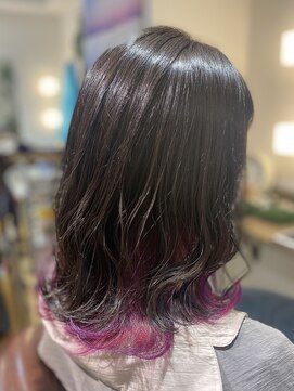 ラウレアヘアー(Laule'a hair) インナーカラーにピンクバイオレット