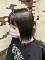 ヘアー クリエイト カルバリ(HAIR CREATE Calbari)&nbsp;アッシュグレー×インナーカラー