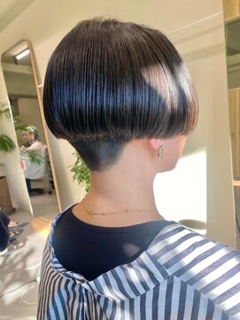 フイ(HUI) 20代30代40代小顔ハンサムショートアッシュブルーブラック