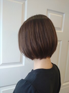 美容室 ウーヴリール(ouvrir) ショートボブ
