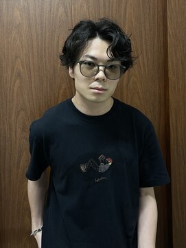 ルイス 喜連瓜破(Luis) ニュアンスパーマ×センターパート