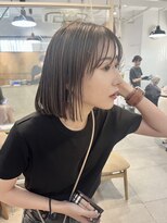 乾かすだけでキマる髪/ケアカラーミディアムグレージュ