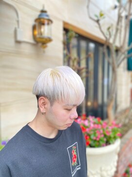 ピュア ポイント 和光店(PURE POINT) ツーブロック／ホワイトブリーチ