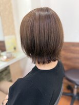 アークスヘアー&nbsp;20代30代40代前下がりストレート小顔補正立体カット