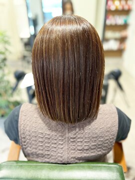 シャルムバイルーチェココ(CHARME by Lu'ce coco) シルキーブラウンミディハイライトカラー