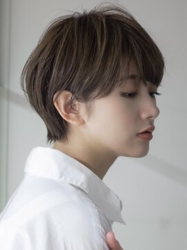 サーカス バイ ビュートリアム 青山(CIRCUS by BEAUTRIUM) マッシュショート 大人可愛いショートヘア 艶カラー 30代40代