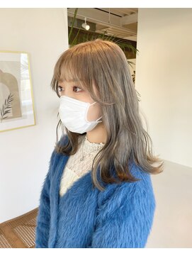 ラウレア(LAULEA) グレージュ=ブリーチ2回~