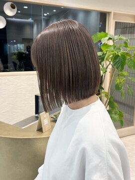 シュク 高円寺(SYUK) kanna【高円寺中野】ぷつっとボブ/明るい白髪ぼかし/ベージュ