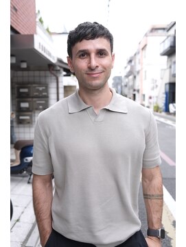 マレ(MARAIS) クセ毛を活かしたカリアゲショートSTYLE