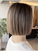 表参道切りっぱなしボブミディアムボブグレージュカラー40代50代