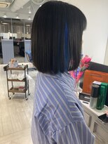 シェノン 赤羽店(CHAINON)&nbsp;人気ヘアカラー黒髪ボブにブルーのインナーカラー赤羽美容室