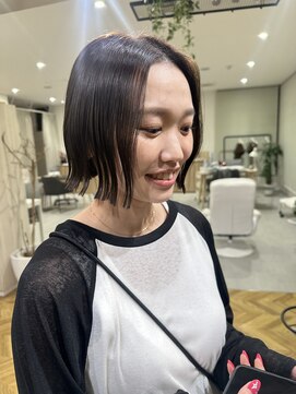 ヤテ(yate') 切りっぱなしボブ