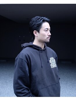 パストアンドニュー(past and new)の写真/ON/OFFを自在に操る大人カジュアル。骨格を見極めるカットで、伸びても崩れない再現性を