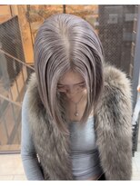 クヴェルアンドコー(Kvell&Co.)&nbsp;グレージュ×ボブ　大阪・心斎橋