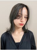 20代30代透明感オリーブグレーレイヤーカットくびれ春カラー