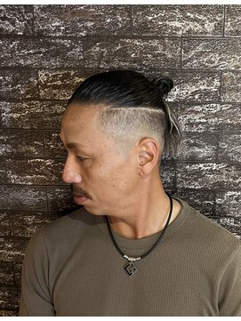 スウェル 七隈四ツ角店(SWELL) オーダー殺到！！マンバンスタイル×フェードスタイル