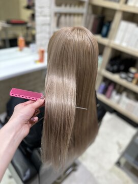 フリーラ 表参道(freera) ブロンド