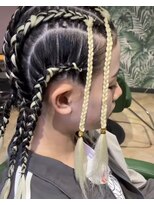 マドゥーズ ヘアショップ(Madoo's hair shop)&nbsp;コーンロウ