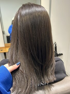 ニンナ(Ninna) カーキアッシュ