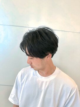 ヘアメイクアン(Hair Make Une) センター分け大人の清潔感あり◎