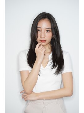 ルフュージュ バイ プロデュース 相模大野店(Refuge by Produce) 暗髪/レイヤーカット/長めバング