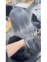 スリー 横浜(THREE) ホワイトシルバー