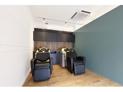 デイリーカラー 枚方牧野店(Daily Color)の写真