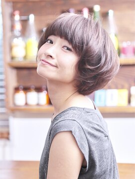 モニカ 横須賀中央店(Monica) 可愛いけどどこか上品な☆マッシュベースのフェザーボブ☆