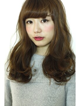 ループス(Roops) アンニュイカールで簡単スタイリング[Roops表参道・南青山］