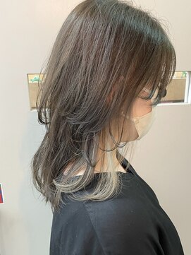 キューズ クラブ(cuz KLUB) 【cuzKLUB】イヤリングカラーシアーグレージュ×レイヤー