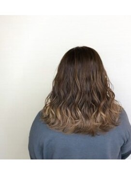 バランスビューティーリゾート(BALANCE. beauty resort) ラテカラー