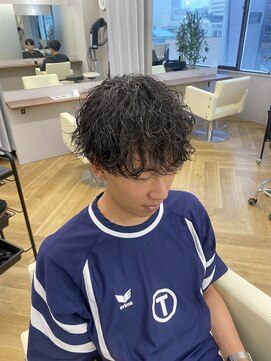 アレス バイ シカ 神戸三宮元町店(ALLES by Cica) 波巻きツイストスパイラルパーマツーブロック刈り上げ