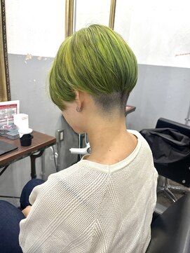 ヘアースペース エートゥーゼット(HairSpace AtoZ) ローライト/キミドリカラー/ベリーショート