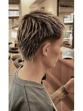 ザデイトウキョウ 表参道 青山(THE DAY TOKYO) テーパークロップショート